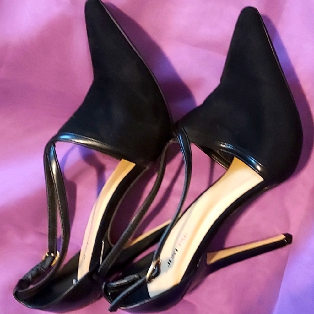Shoes - Picture 4 of 4